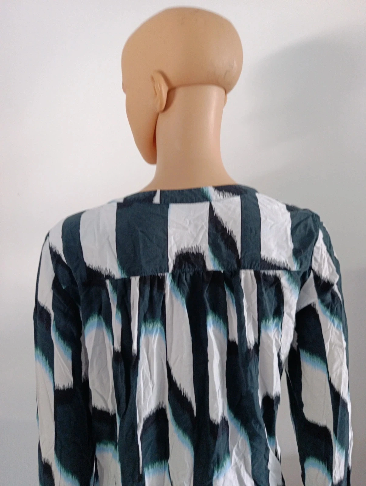 Street One women's blouse size 42 green white graphic print long sleeves flowy – photo 8